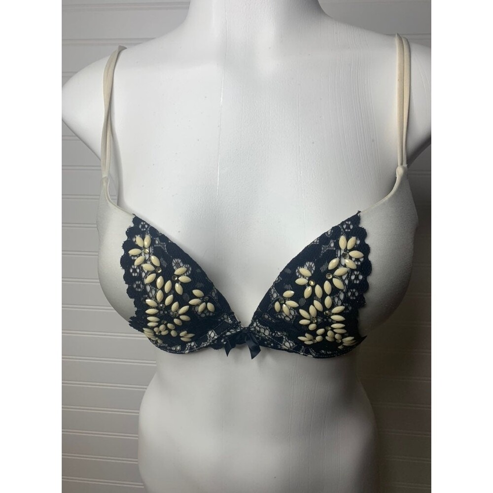 Victorias Secret Bra White Bra With Bead